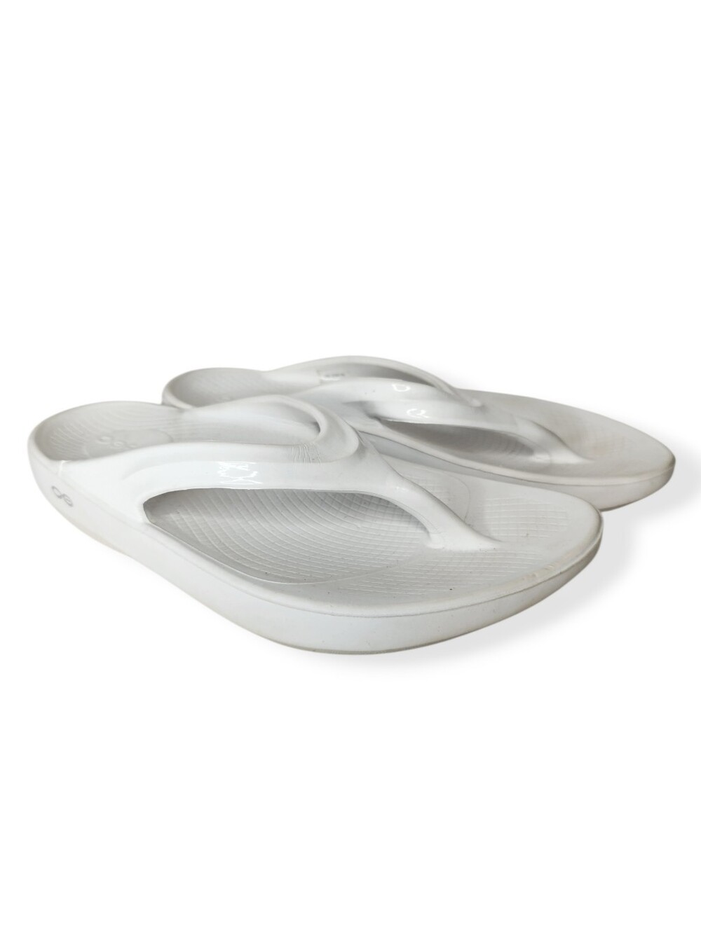 OOFOS OOlala Women's White Comfort Recovery Flip Flop Sandals Size 8 39
